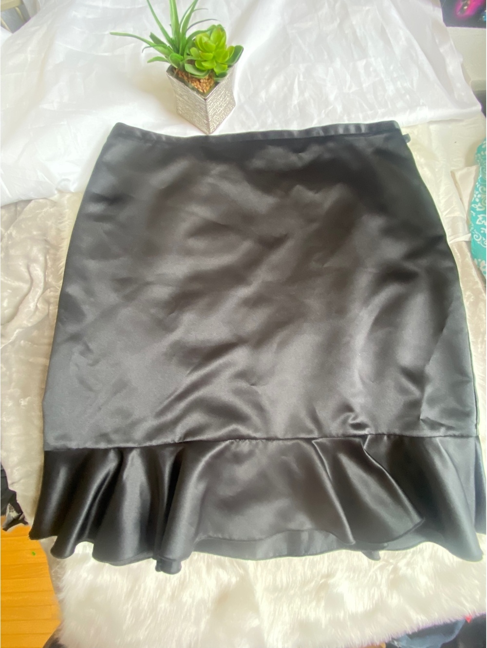 JS Collections Black Satin Ruffle Hem Skirt Size 16